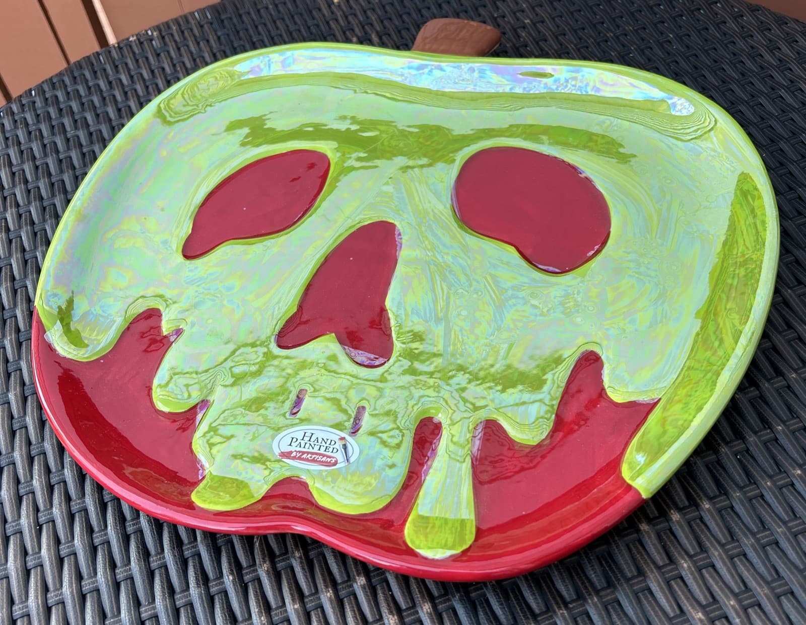 Disney Villains Evil Queen Poison Apple Platter Iridescent Hand Painted 14in New 2