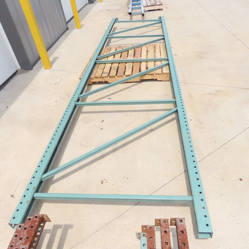 48" x 16' x 3"x3" Teardrop Pallet Racking Upright Leg Welded GREEN 3