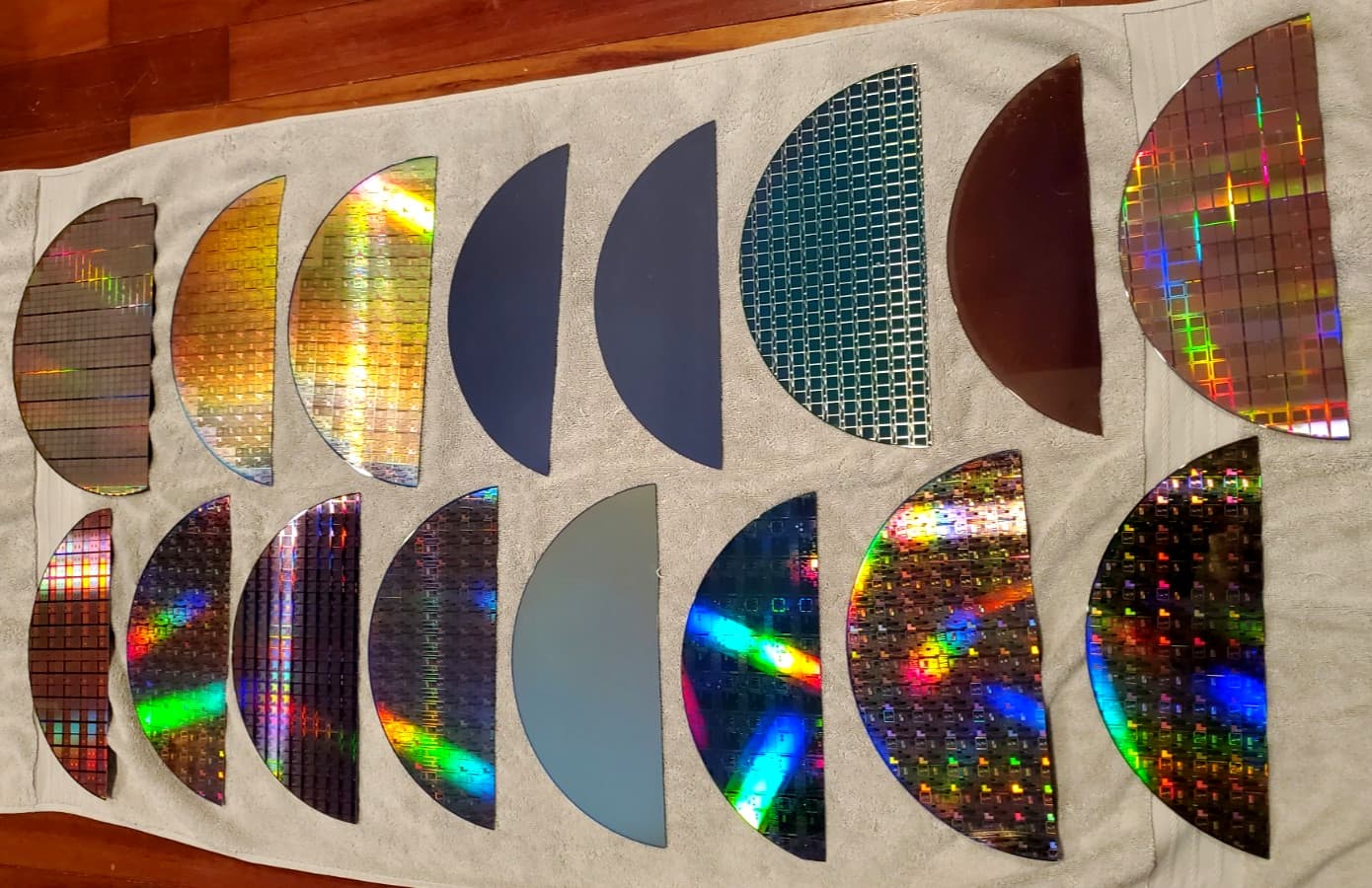 16 PC Lot Half Moon Silicon Semiconductor Lithography 300mm Wafer Slices Lot #AD 4