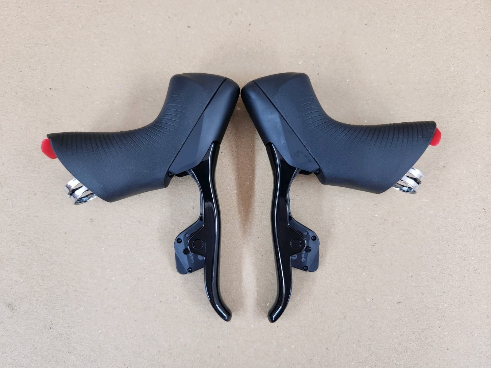 SRAM Force eTap AXS 12 Speed HRD Disc Shifters  3