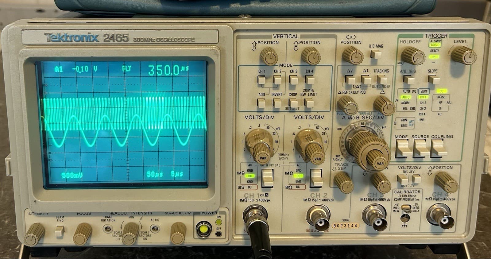 Tektronix 2465 Four Channel 300 MHz Analog CRT Oscilloscope 4
