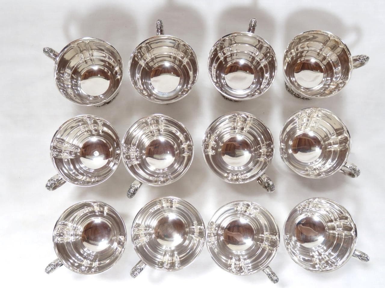Wallace Baroque Silverplate Punch Bowl w/ 12 Cups - Very Nice, Large Size 3