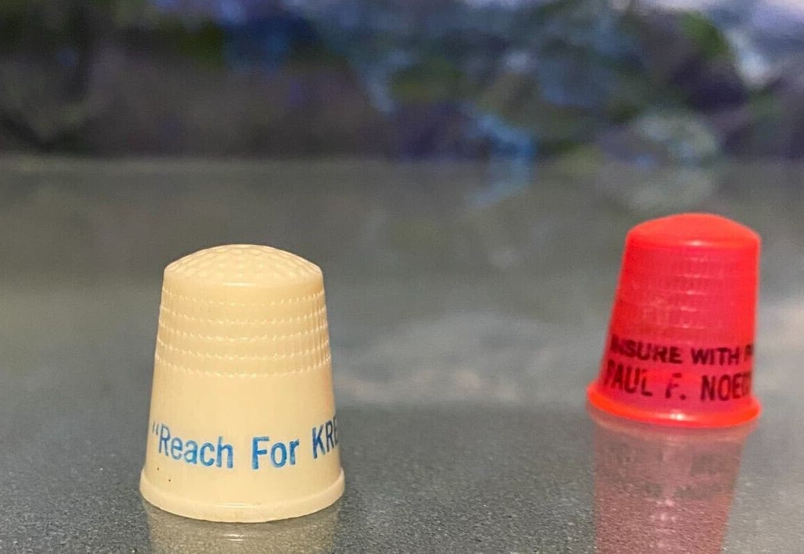 Vintage Lot of 2 Advertising Thimbles Kreamo Bread & Paul F. Noecker Insurace 2