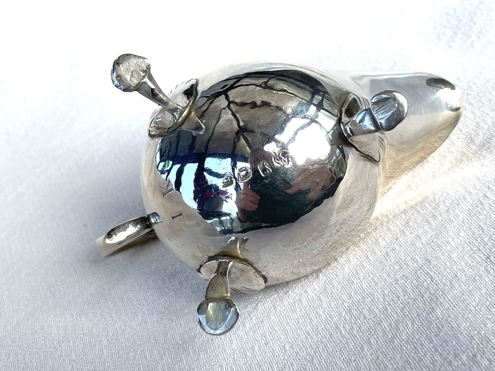 WILLIAM IV STERLING SILVER SAUCE BOAT- London, 1836. 5