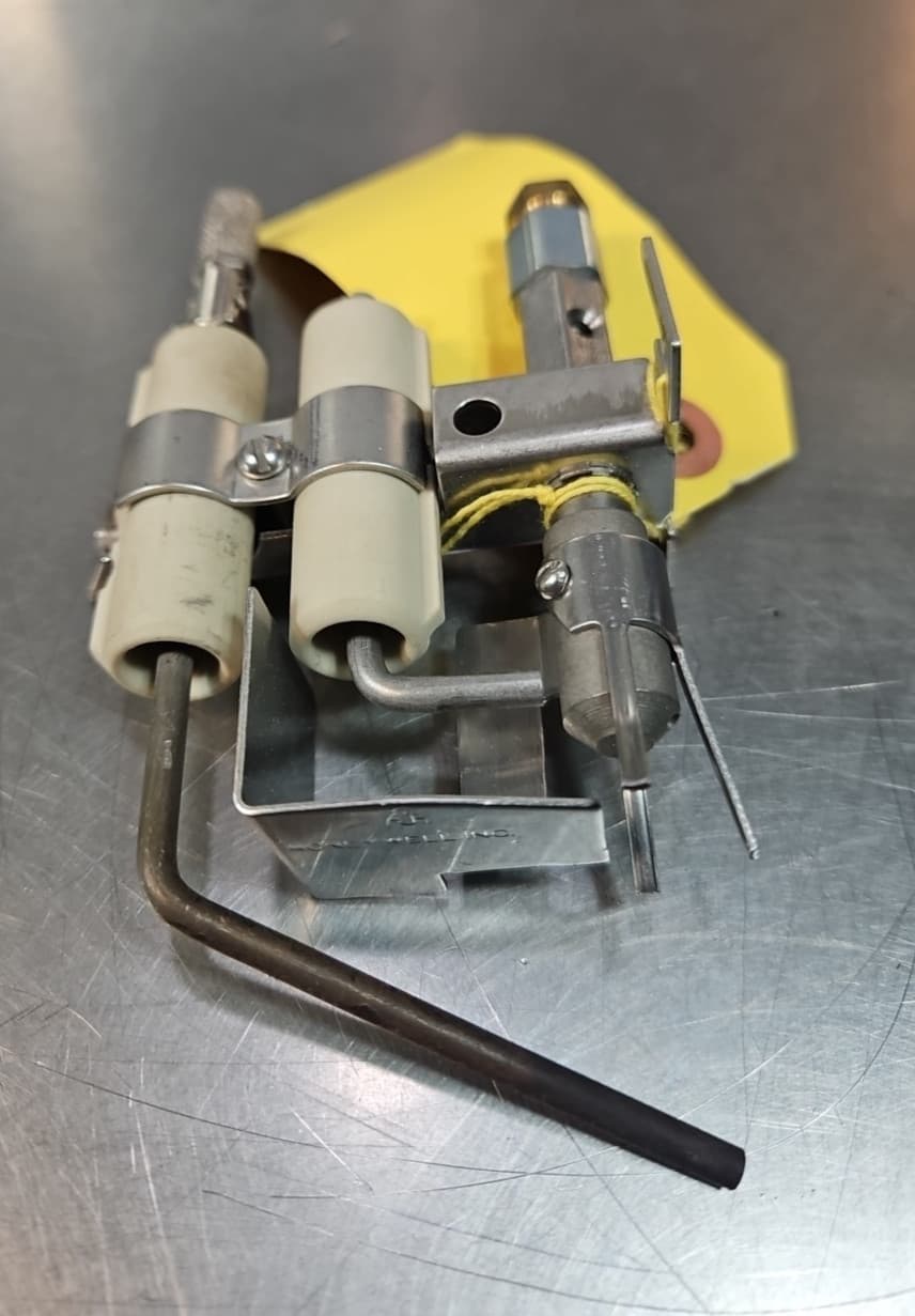 Honeywell Q179A1118 Flame Rectifier Pilot, 45° Left-Hand Tip             Loc5E29 5