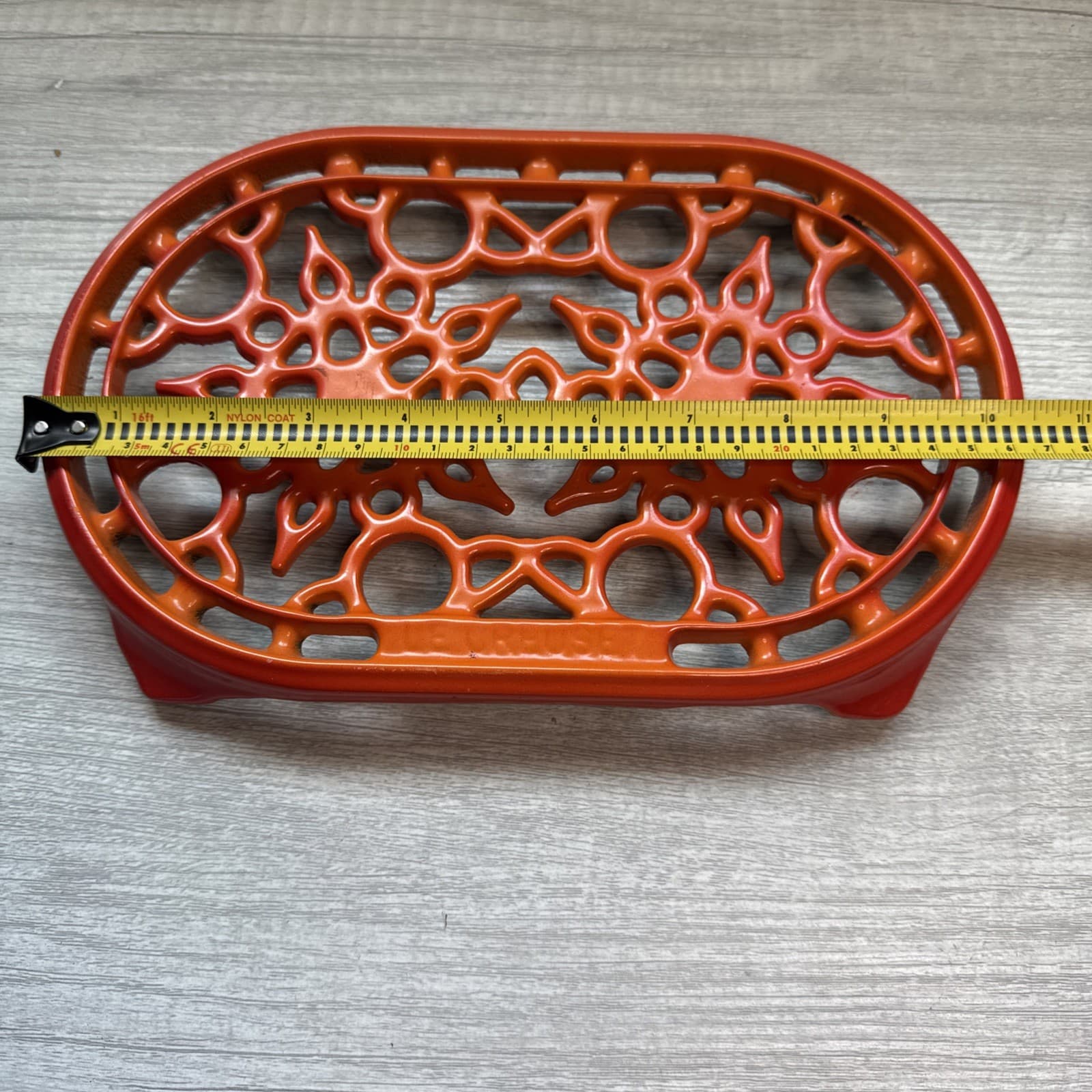 Le Creuset Trivet Oval Hombre Large Excellent Used 10.7” double Cast Iron 2
