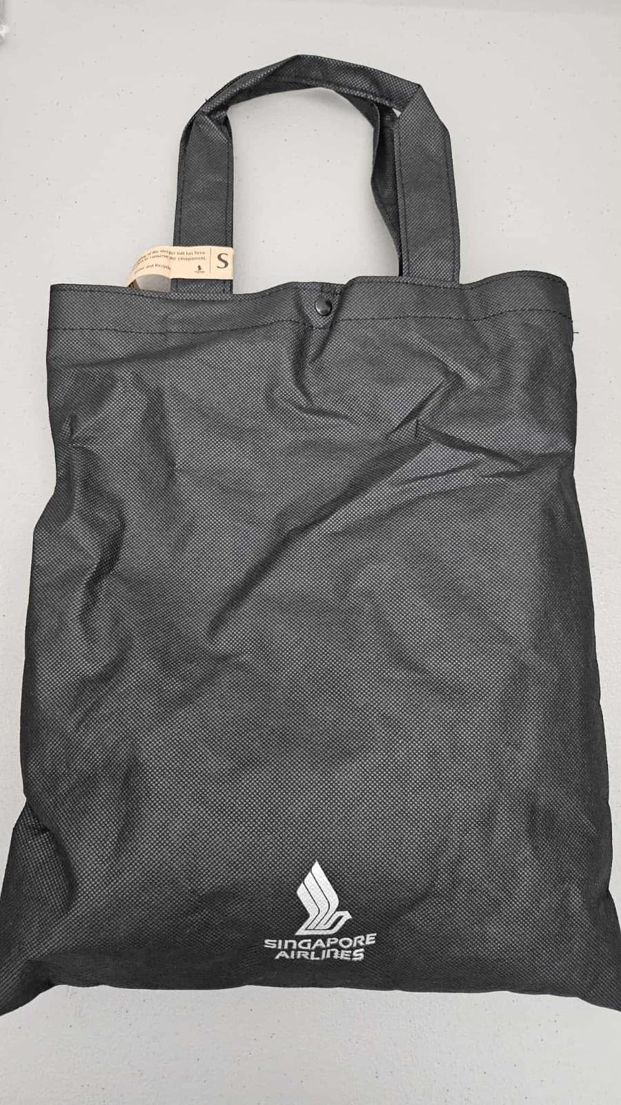 New! Lalique Singapore Airlines First Class Pajamas - Size Small 4