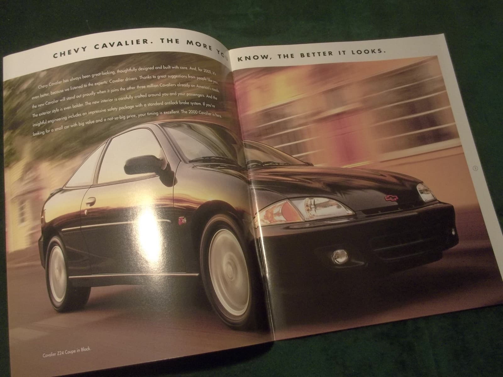 MINT 2000 Chevrolet Chevy Cavalier Sales Brochure  w/Color Chart ~  #860 2