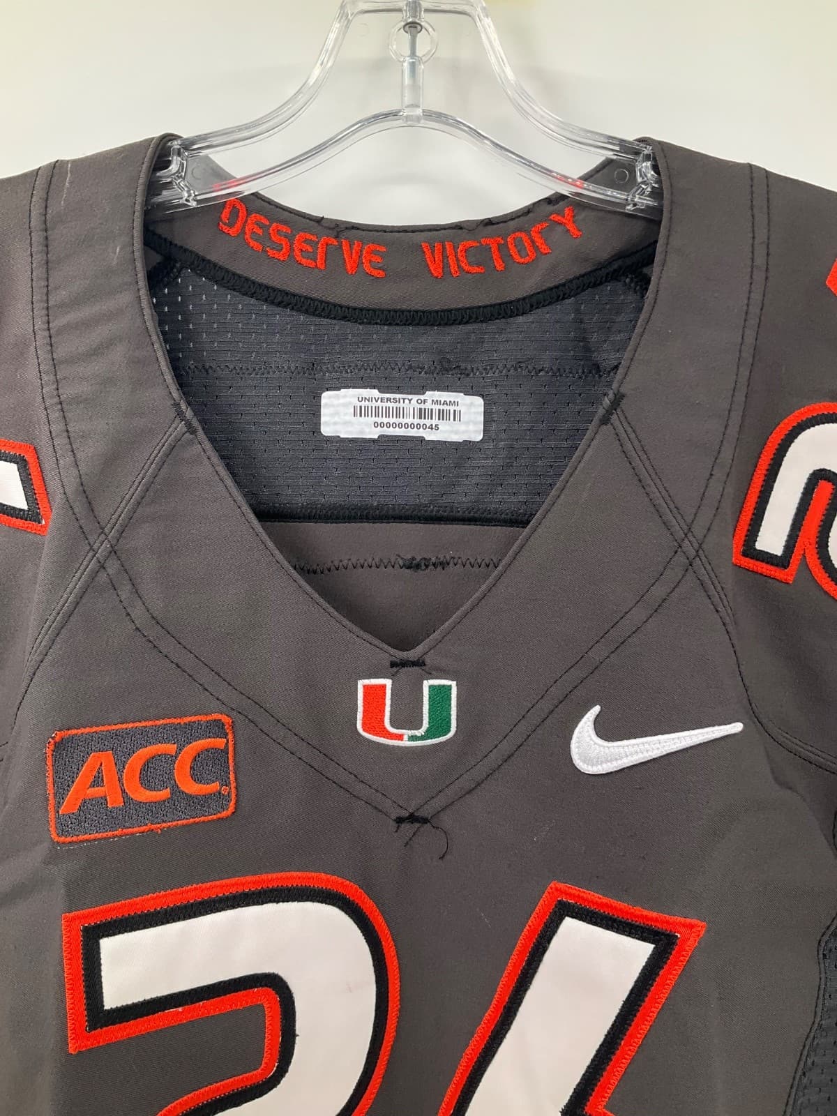 #26 MIAMI HURRICANES GAME USED NIKE JERSEY SIZE: 40 4