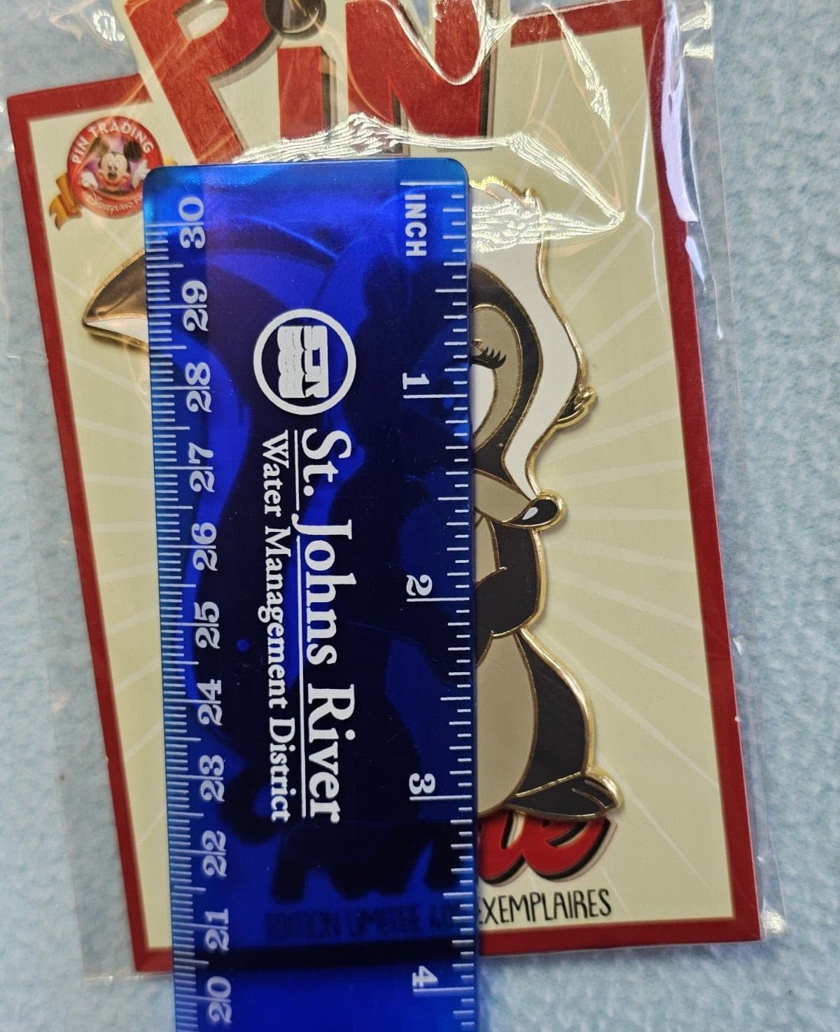 Disney DLRP DLP Disneyland Paris Pin Trading Time Bambi Skunk Flower Pin LE 400 2