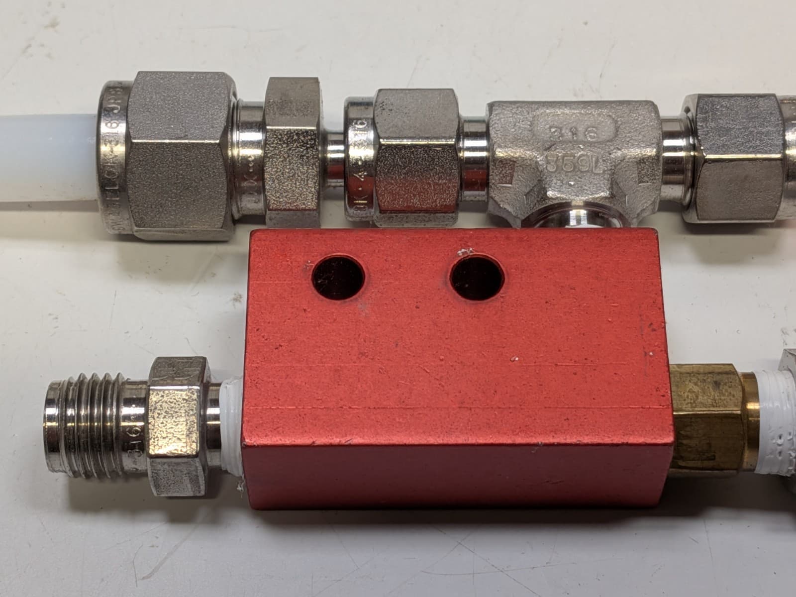 AIR-VAC AVR093H Vacuum Transducer Pump with Parker Fittings 3