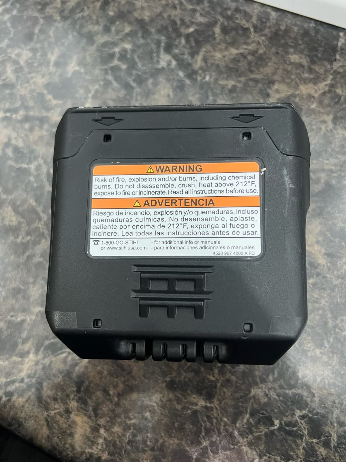 AK 20 NEW STIHL AK20 batteries 36 VOLTS 3