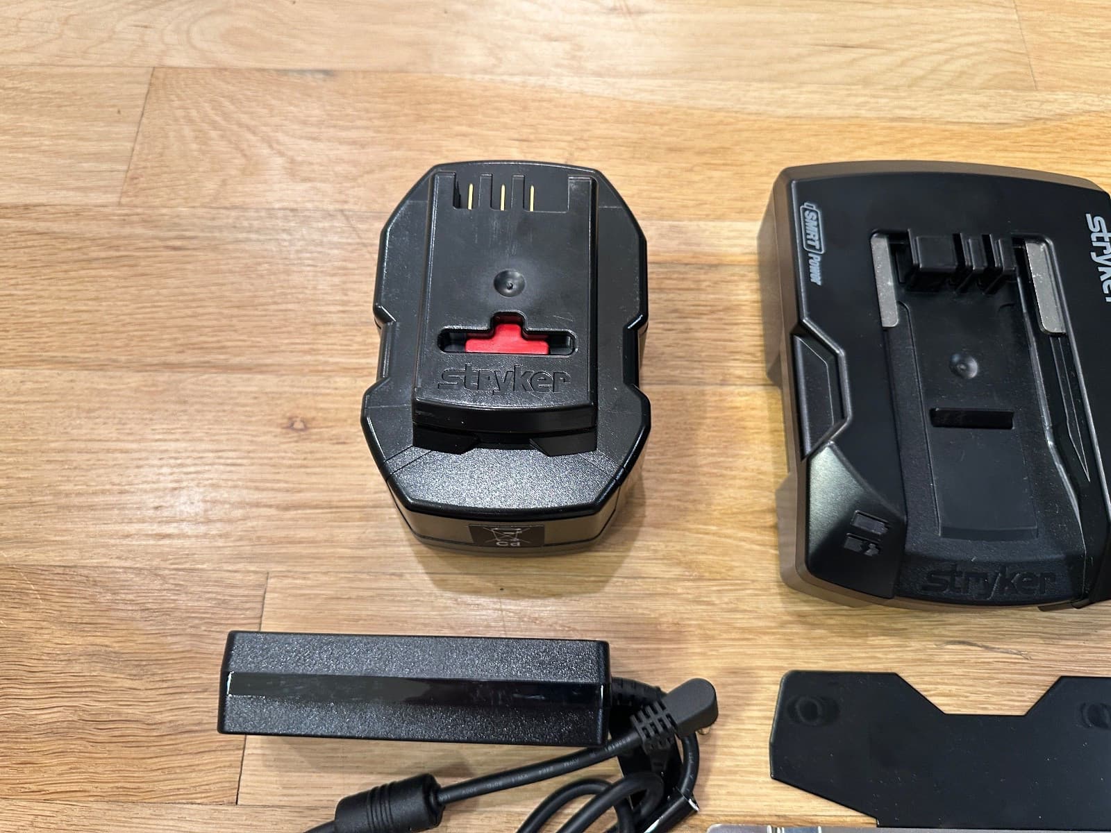 New Stryker SMRT Battery Power Kit for Power Pro Cots / 2 Batteries and Charger 5