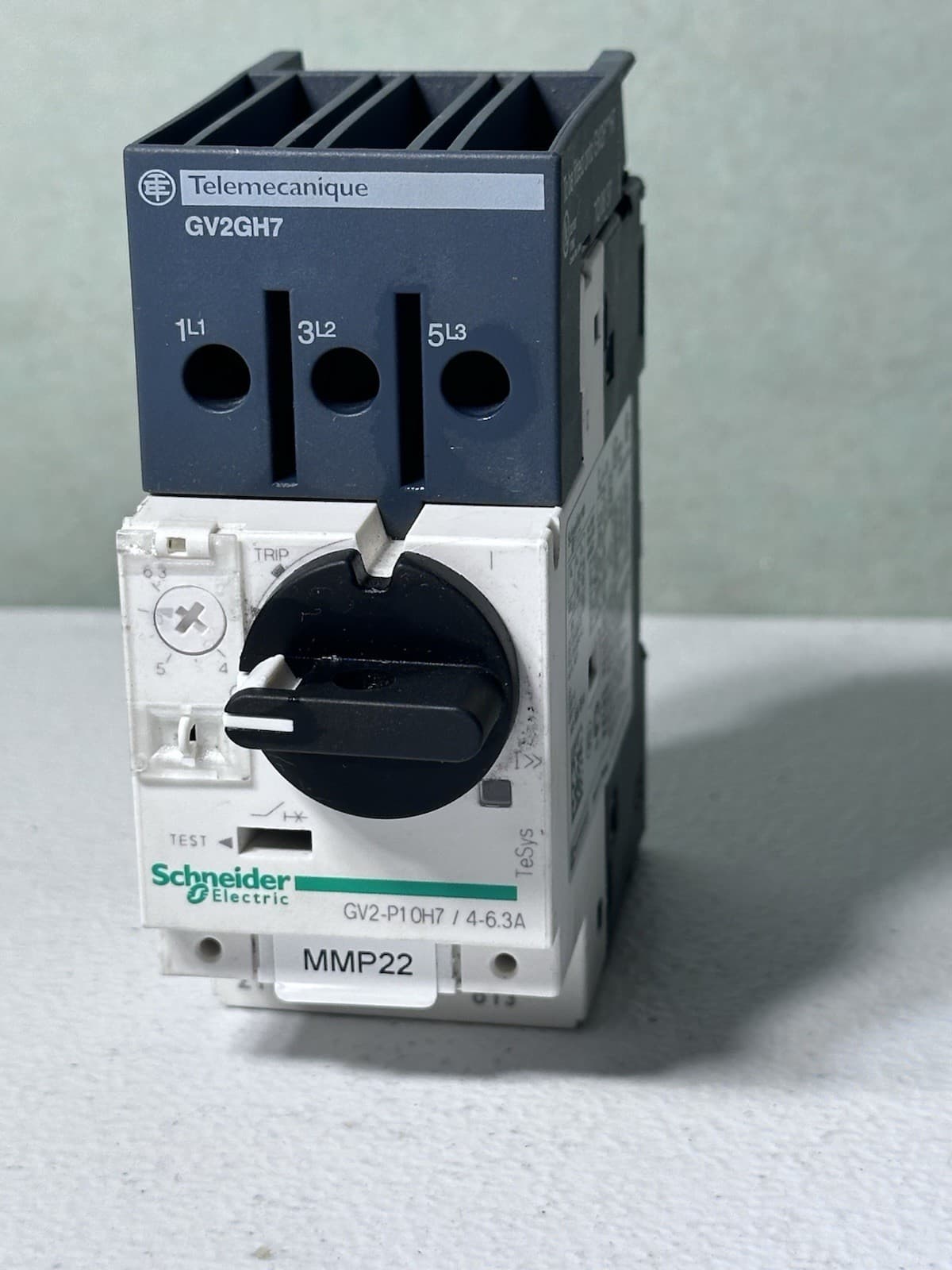 Lot Of  2 Schneider GV2-P10H7 4-6.3A Circuit Breaker Motor Starter