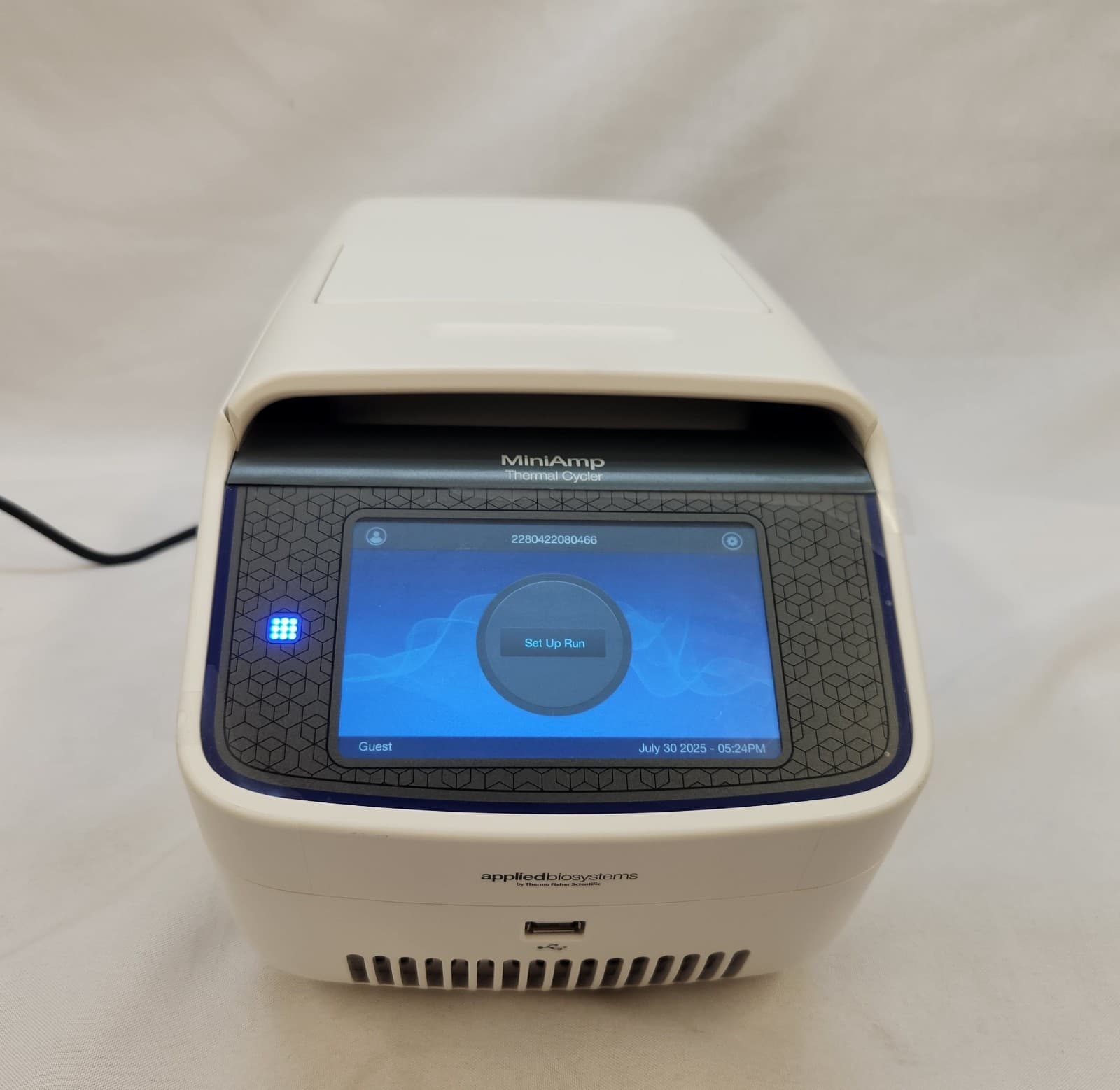 2022 Applied Biosystems MiniAmp Thermal Cycler A37028, 96 Well PCR, LOW LOW USE! 2