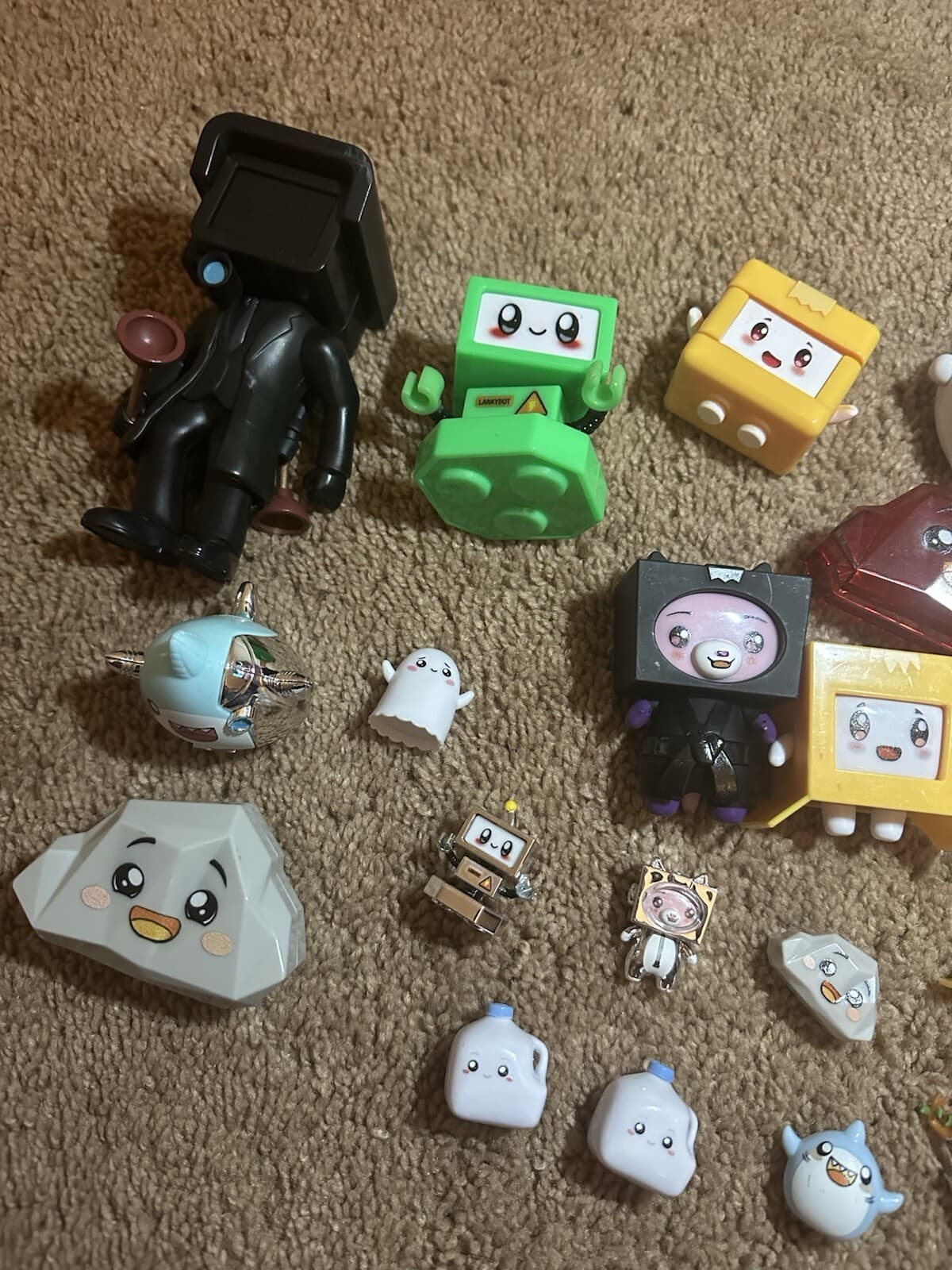 Lankybox Mystery Box Figures Foxy Box Over 20 Pieces Figures And Fidget Spinner 5