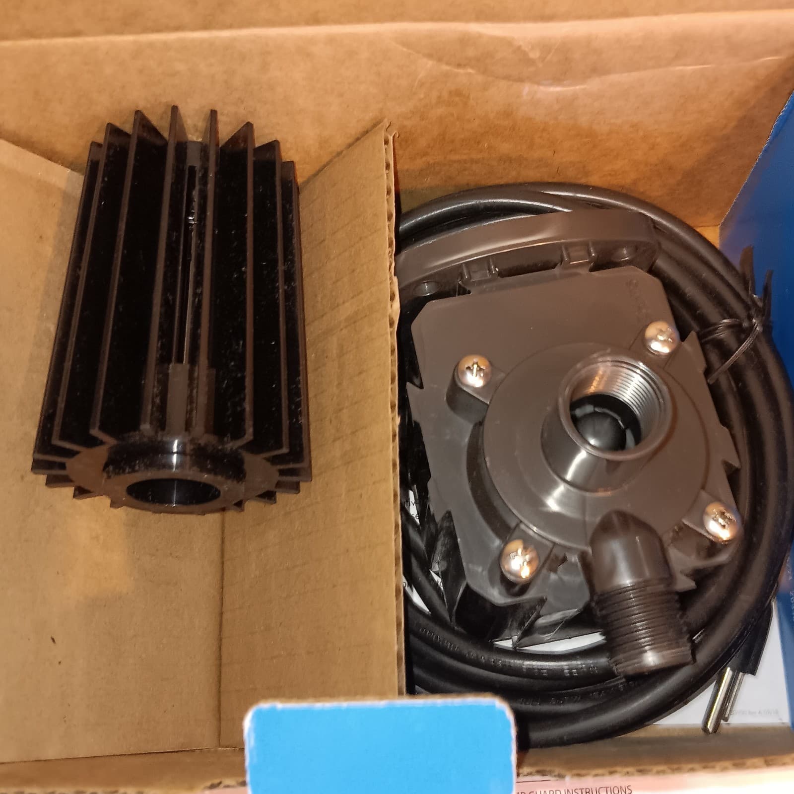 Danner Pondmaster Pond-Mag Submersible Mag Drive Water Pump 700 GPH Model 7 NOB 4