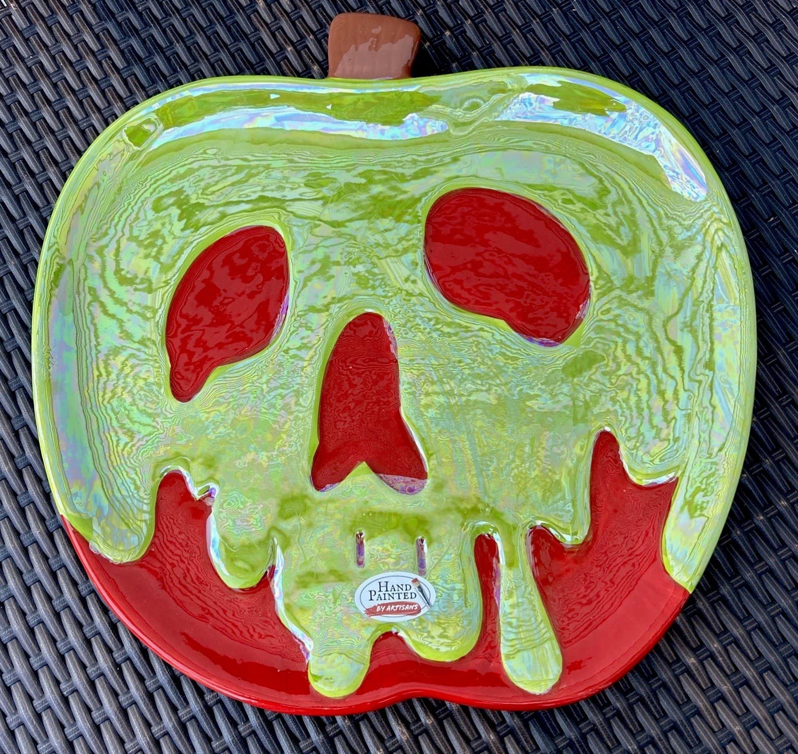 Disney Villains Evil Queen Poison Apple Platter Iridescent Hand Painted 14in New