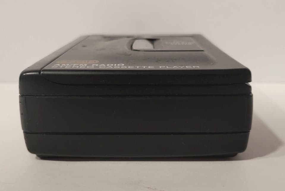 Vintage Tozai ATC-337 Personal AM/FM Stereo Cassette Player Walkman 3