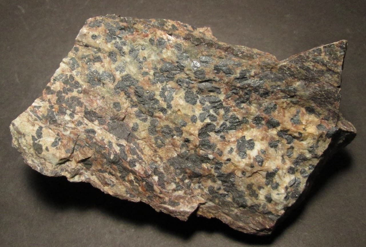 Willemite Veins Franklinite Fluorescent Mineral Sterling Hill NJ 4