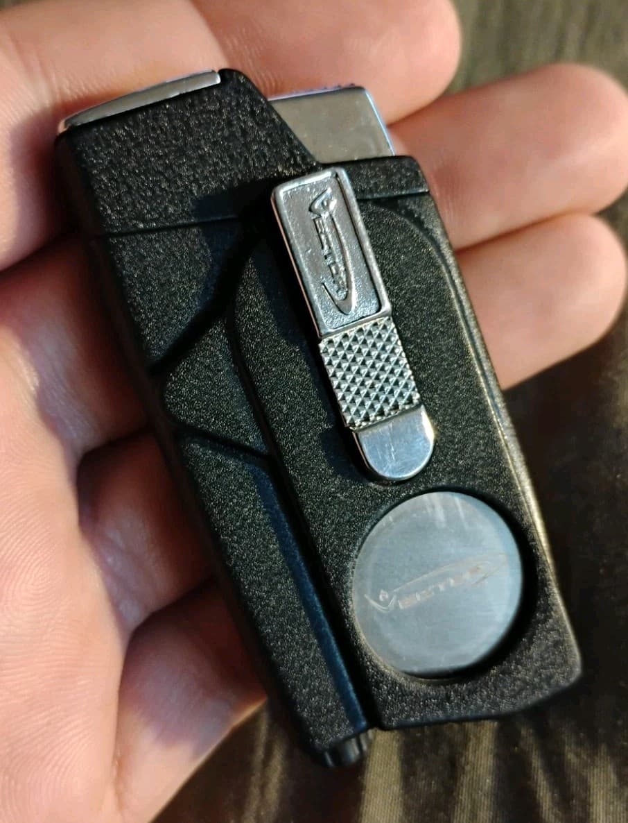 Black Crackle Matte Vector Dual Flame Lighter & Cigar Cutter  2