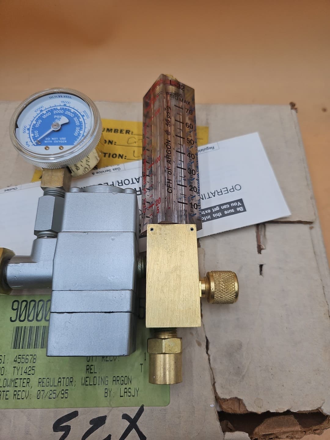 Oxweld R-5007 Multigas Regulator L32 Flow Meter 5