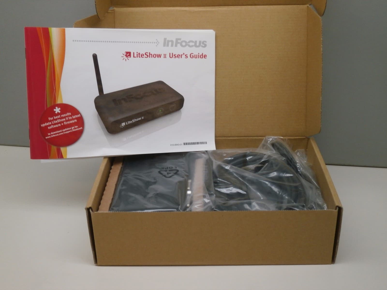 InFocus LiteShow II Secure Wireless Wifi Projection System for any VGA Projector 6