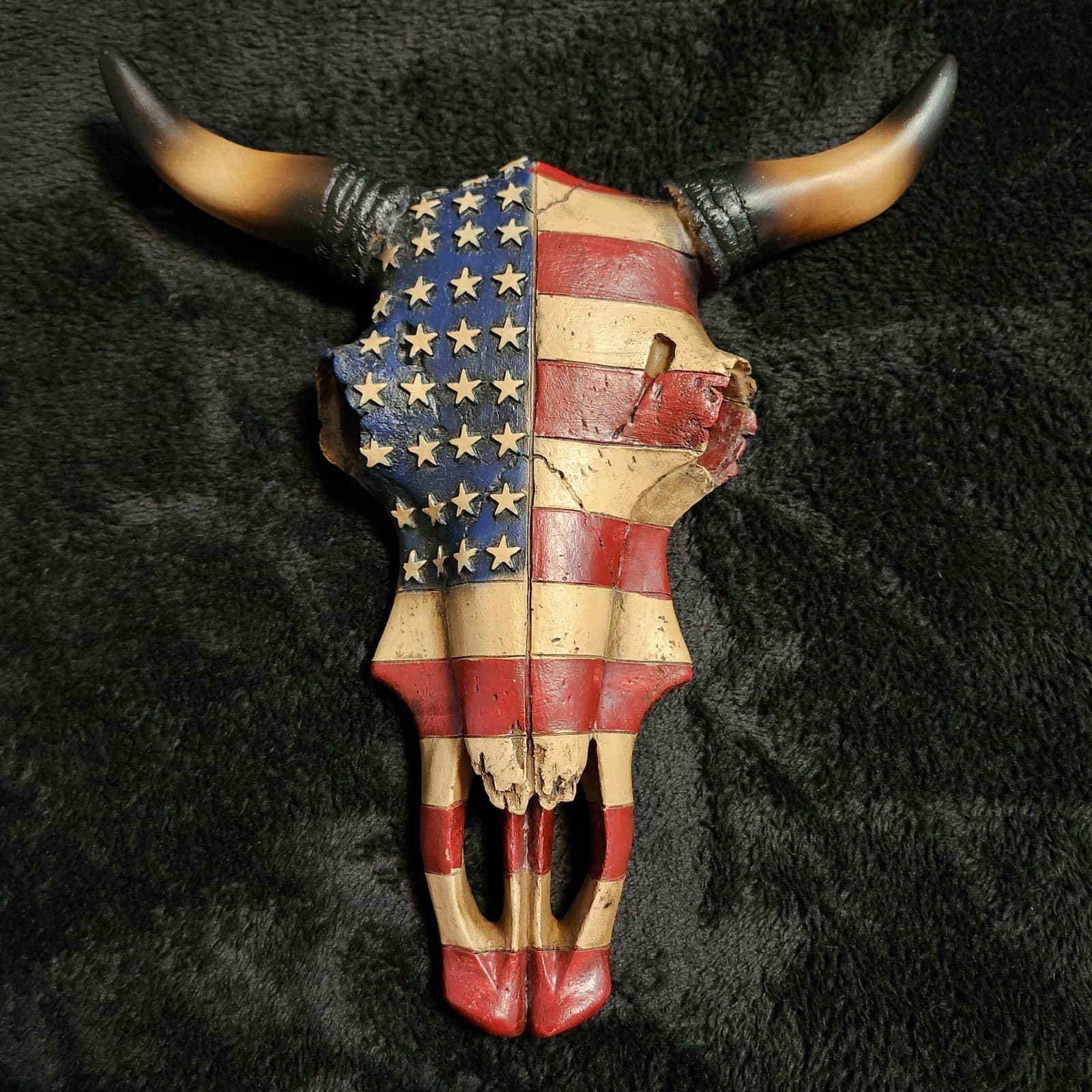 Western Patriotic USA  Flag On Resin Steer Head And Horns