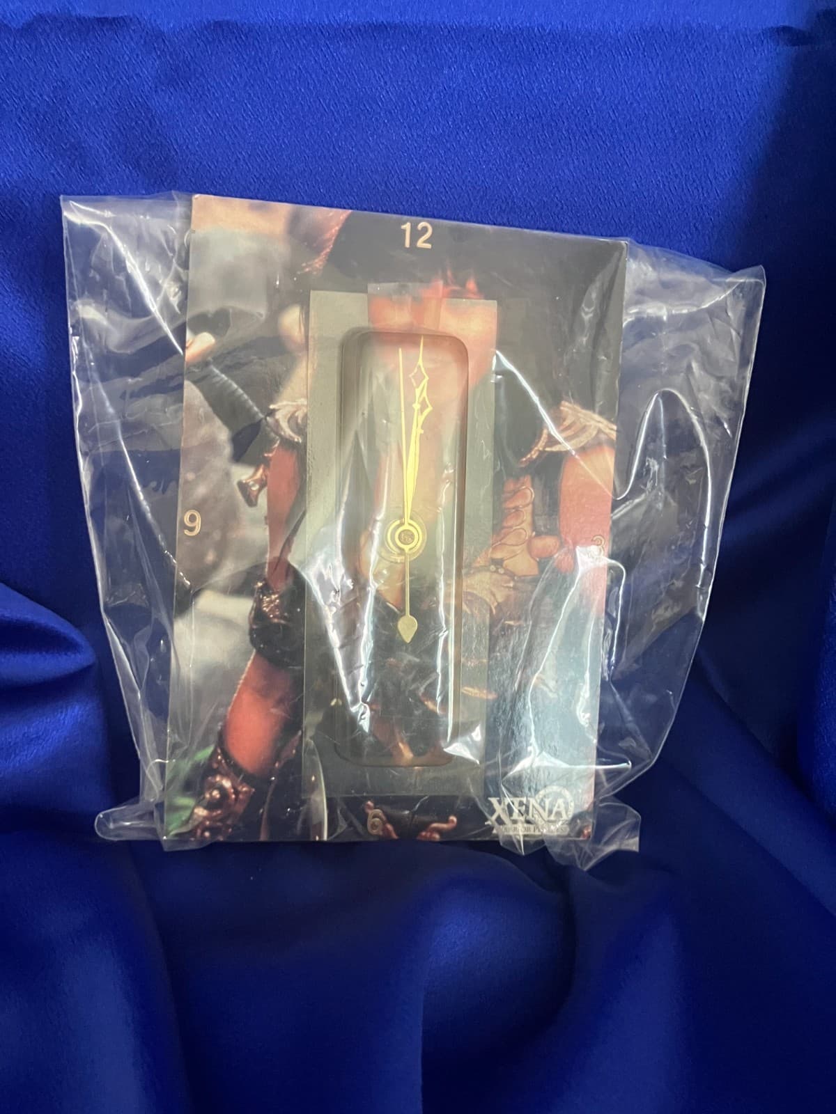 RARE XENA: WARRIOR PRINCESS (Lucy Lawless) Desk Clock 3