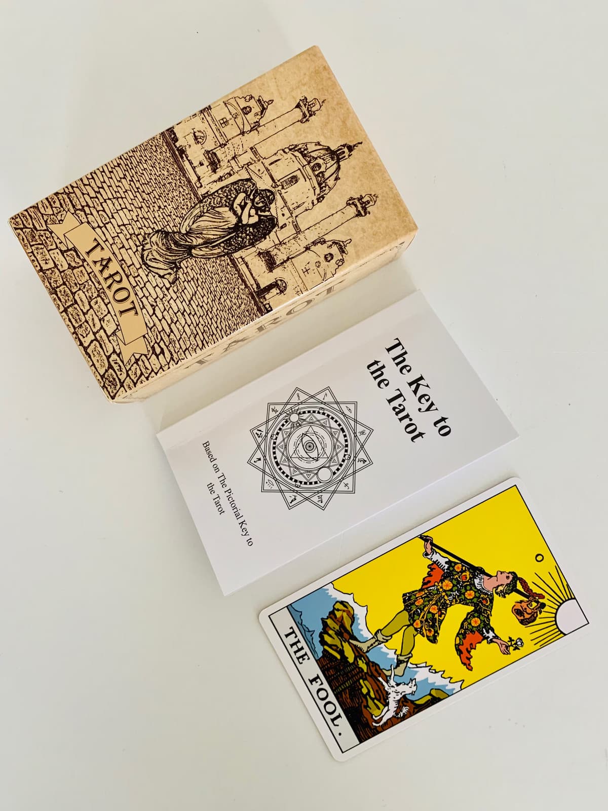 1910 Vintage Classic Tarot Guidebook Standard 78 Cards Gold Tin with Red Graph 2