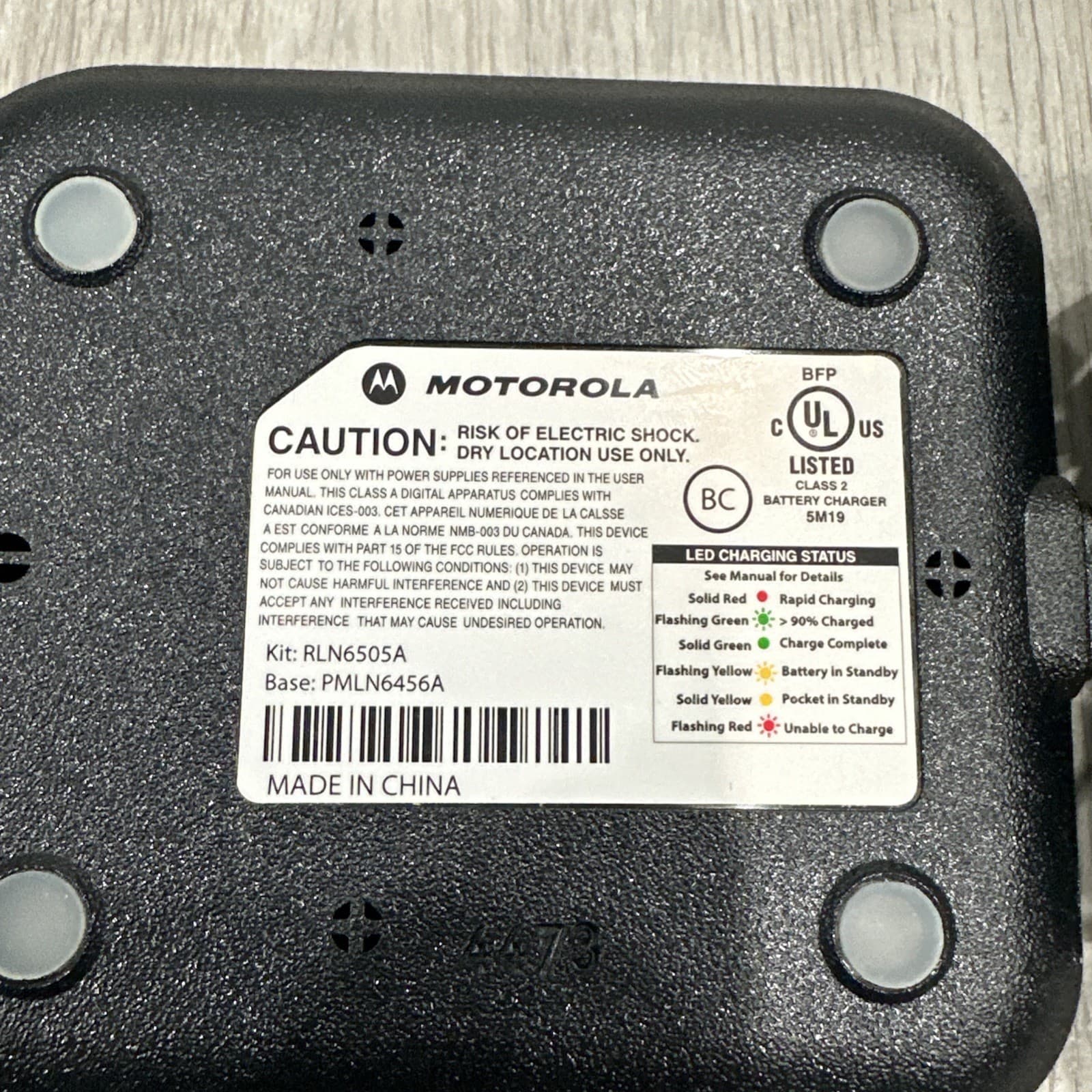 Motorola RLN6505A Minitor VI (6) Desktop Pager Charger 5