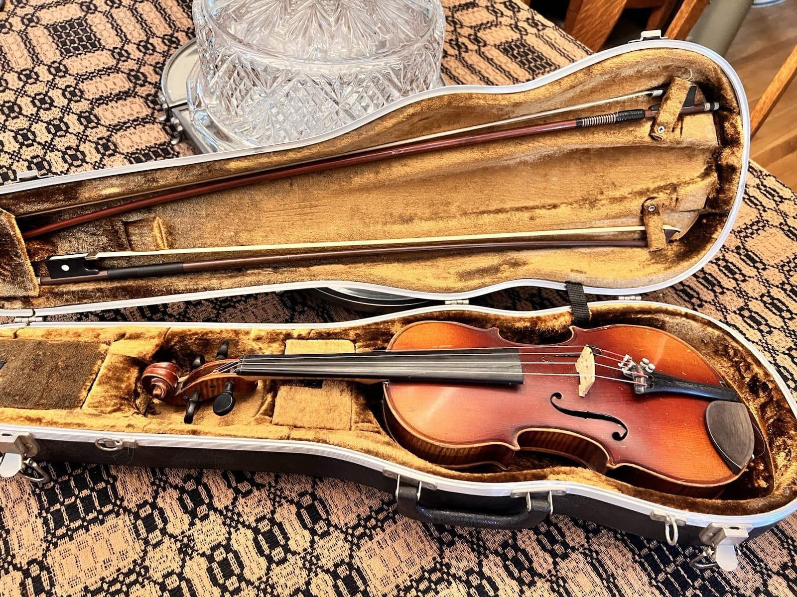 "3/4 size “COPY OF STRADIVARIUS" ANTONIUS VIOLIN & GERMAN BAUSCH BOW W/ CASE