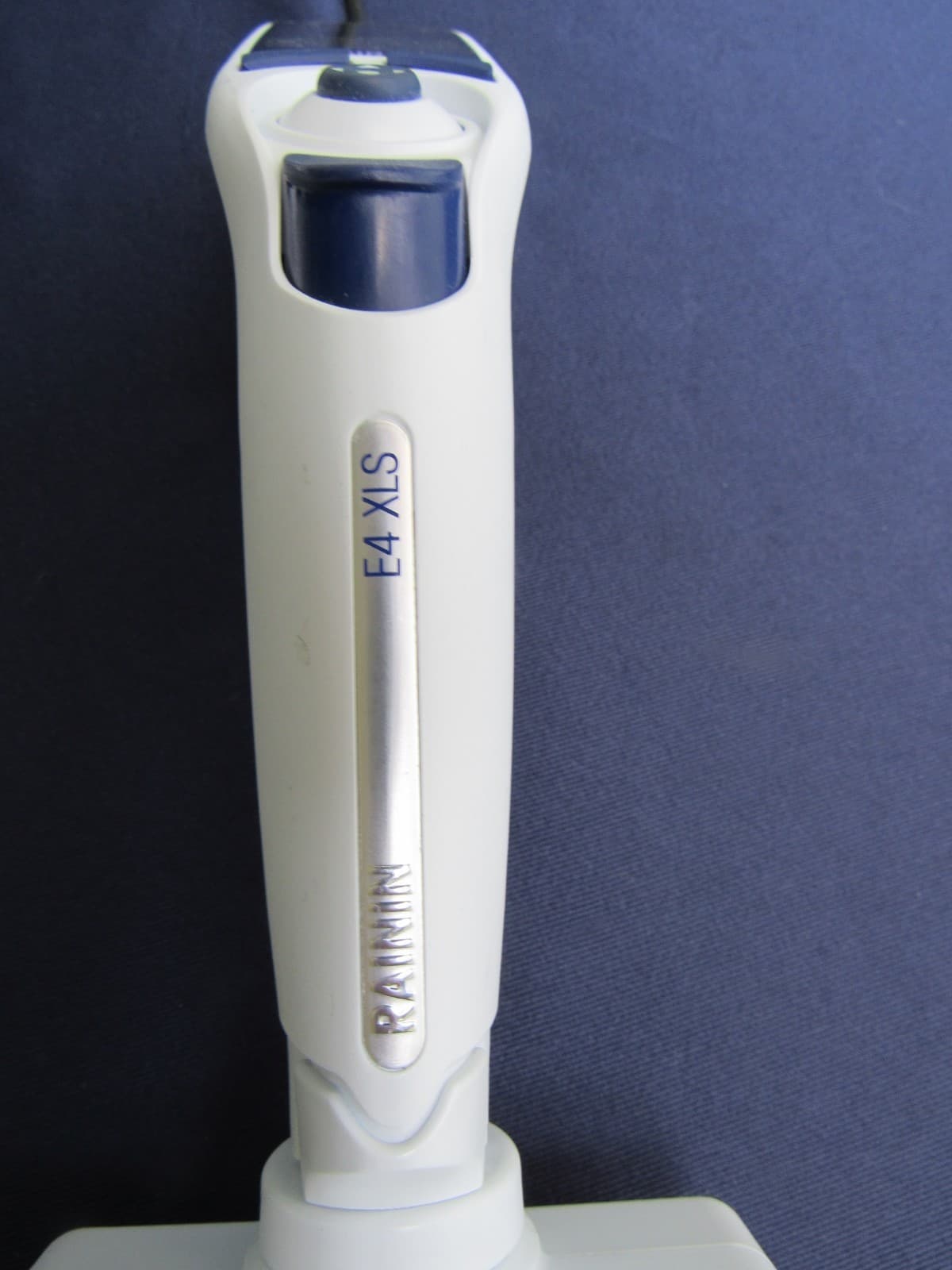 Rainin E4 XLS  electronic pipette 20-300uL LTS 8 channel adjustable width 4