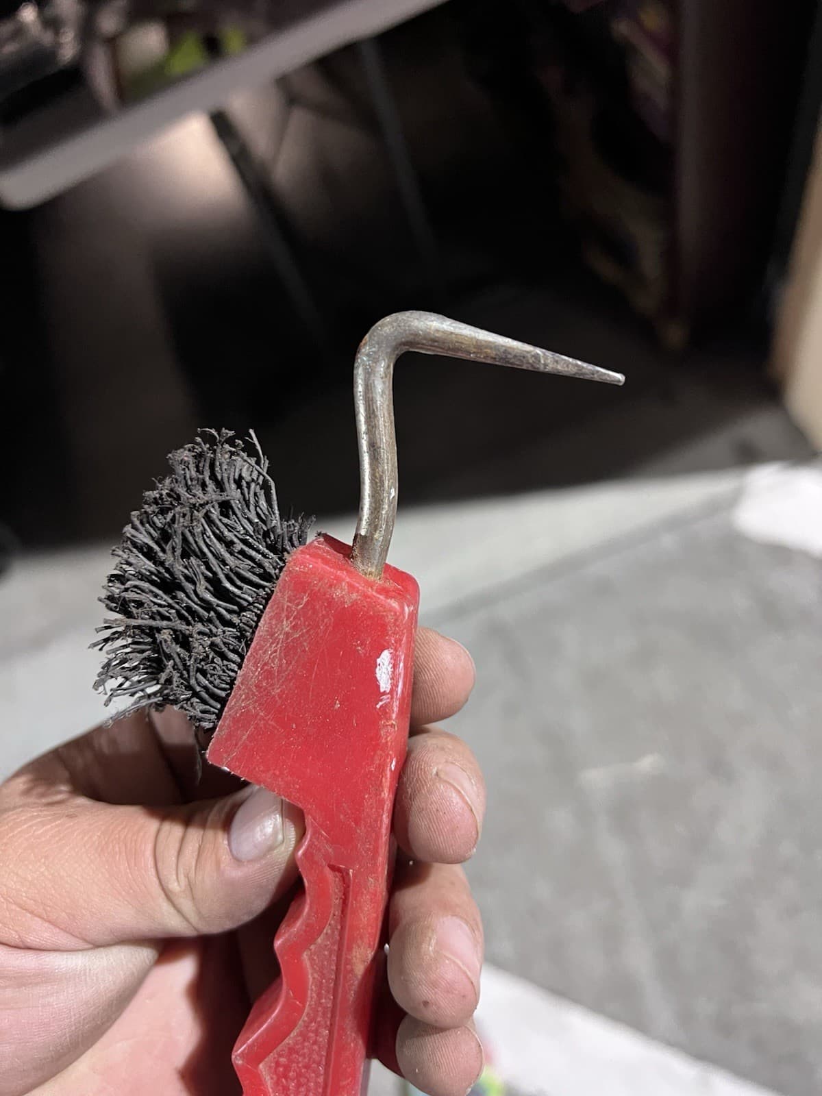 Red Horse Hoof Pick with Brush, Horse Hoof Cleaning Tool Plastic Handle 5