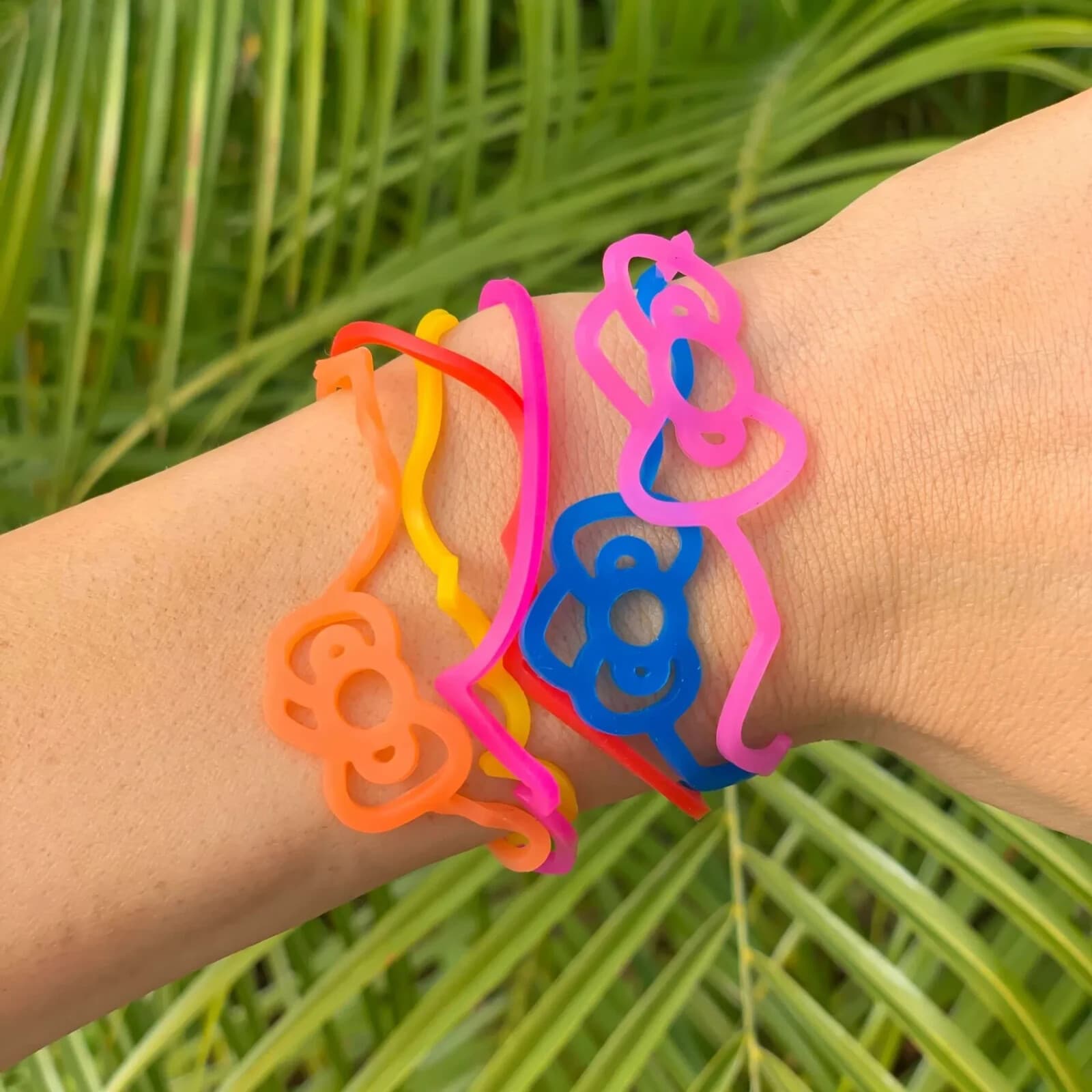 Sillybandz Hello Kitty Sanrio 24 Pack Shaped Silicone Bracelets NEW 3