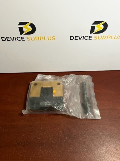 PROGRESSIVE COMPONENTS SL100X400 Z SERIES MOLD ALIGNMENT SIDE LOCK NEW