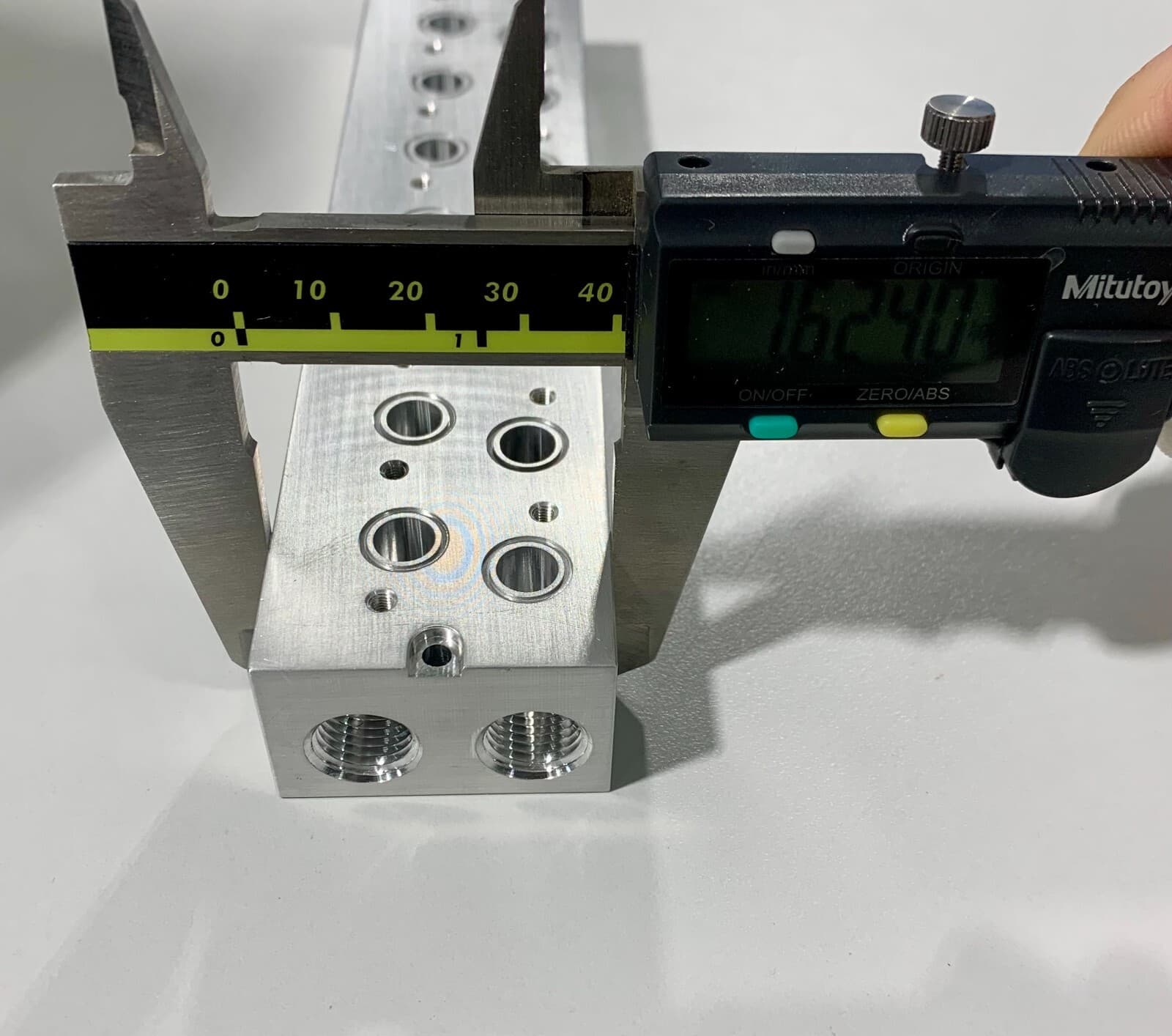 Festo Manifold Block 8 Position 3/8 NPT Pneumatic Connections *NEW* 6