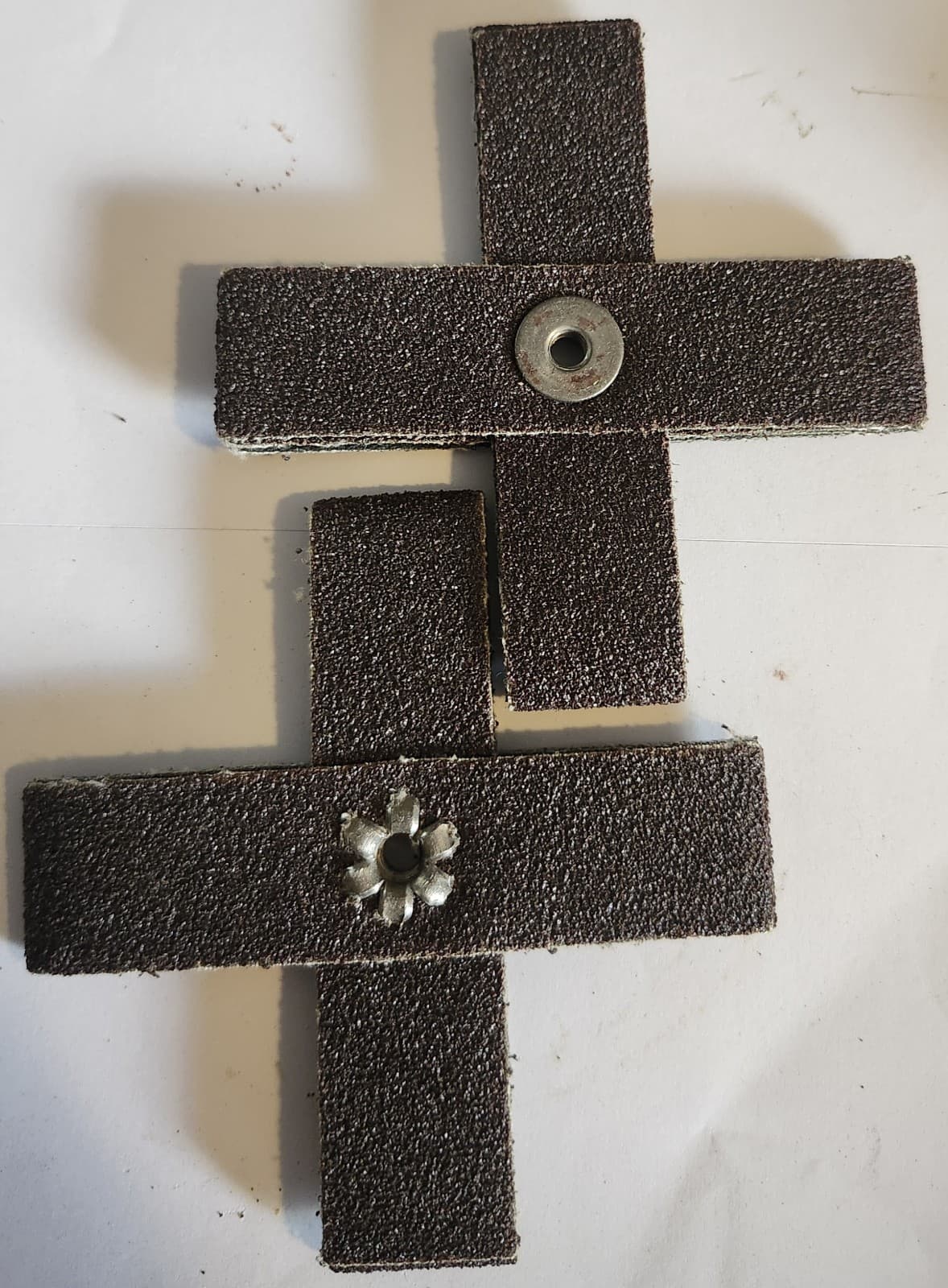 Sand Paper Cross Pad, 2 in x 2 in x 3/8 in, 80-weight 2