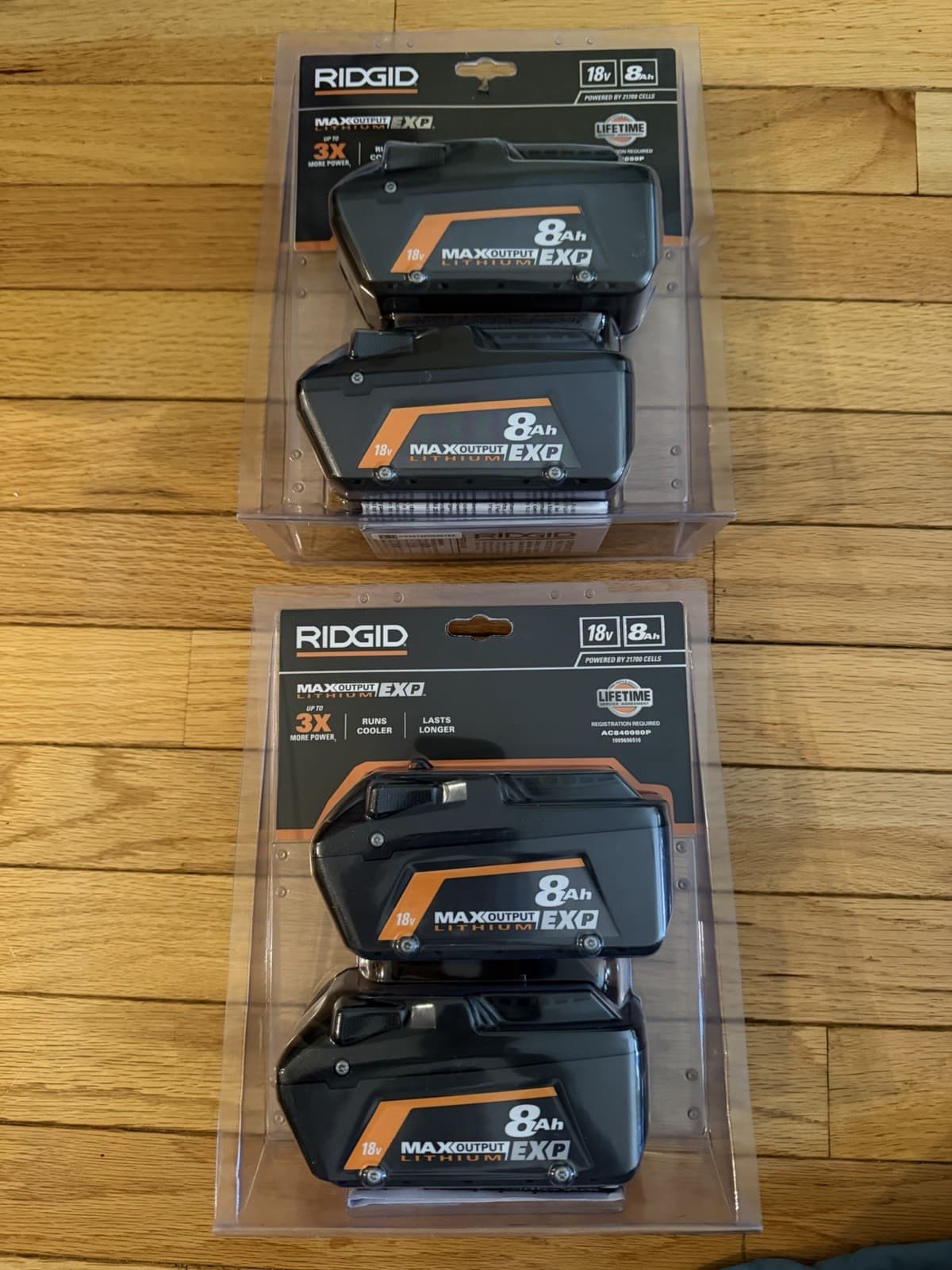 2 RIDGID 18V 8Ah LITHIUM BATTERY(SET  INVOUDES  4 BATTERY) 4