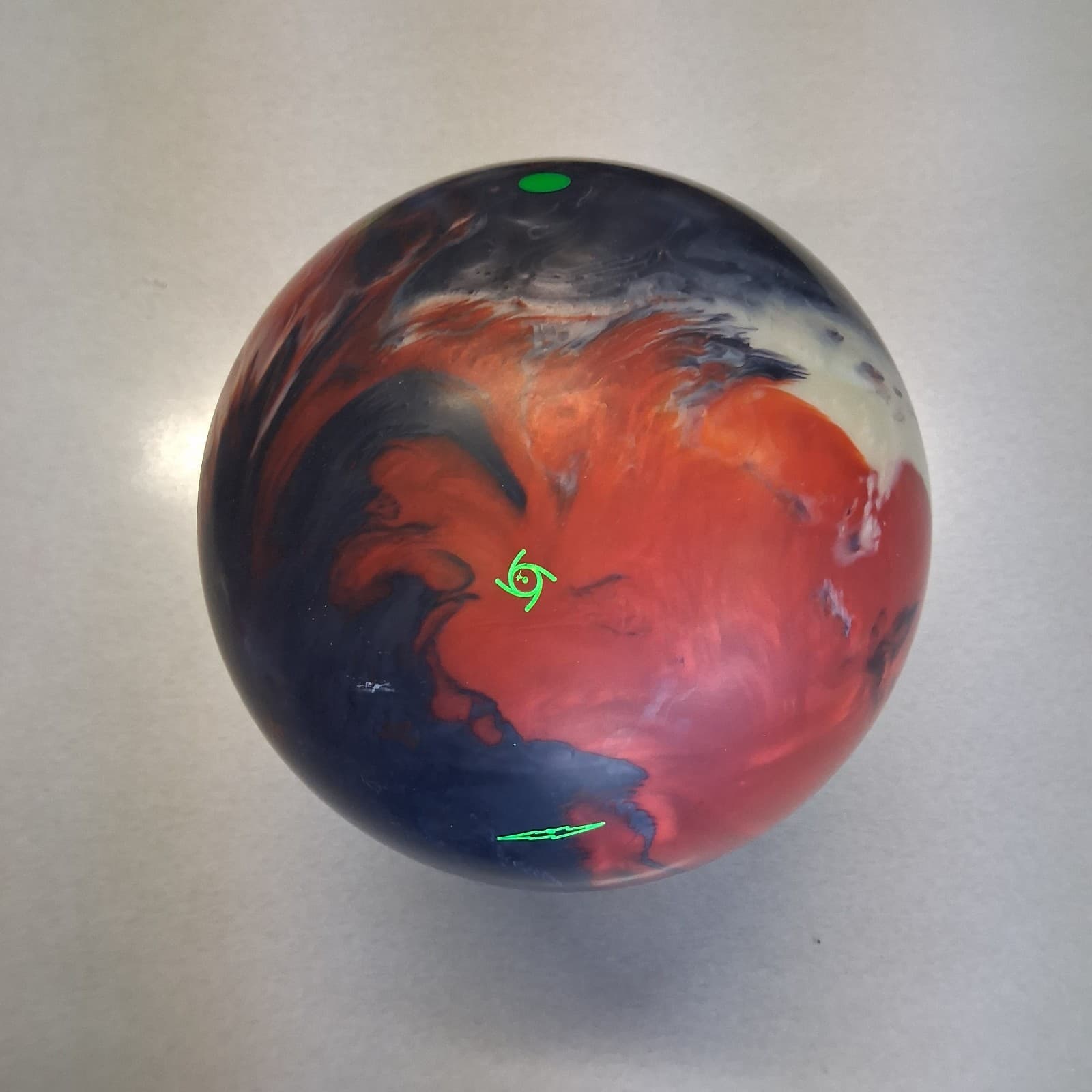 Storm Omega Crux  bowling ball 15 LB. 1ST QUALITY NEW UNDRILLED IN BOX!!  #069 5