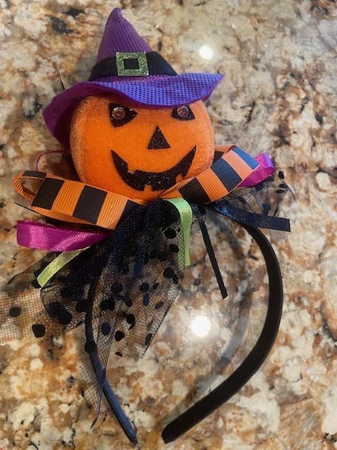 DISNEY PARKS GIRLS 3 MINNIE MOUSE WITCH  IRIDESCENT COSTUME WITH HEADPIECE NWT 5