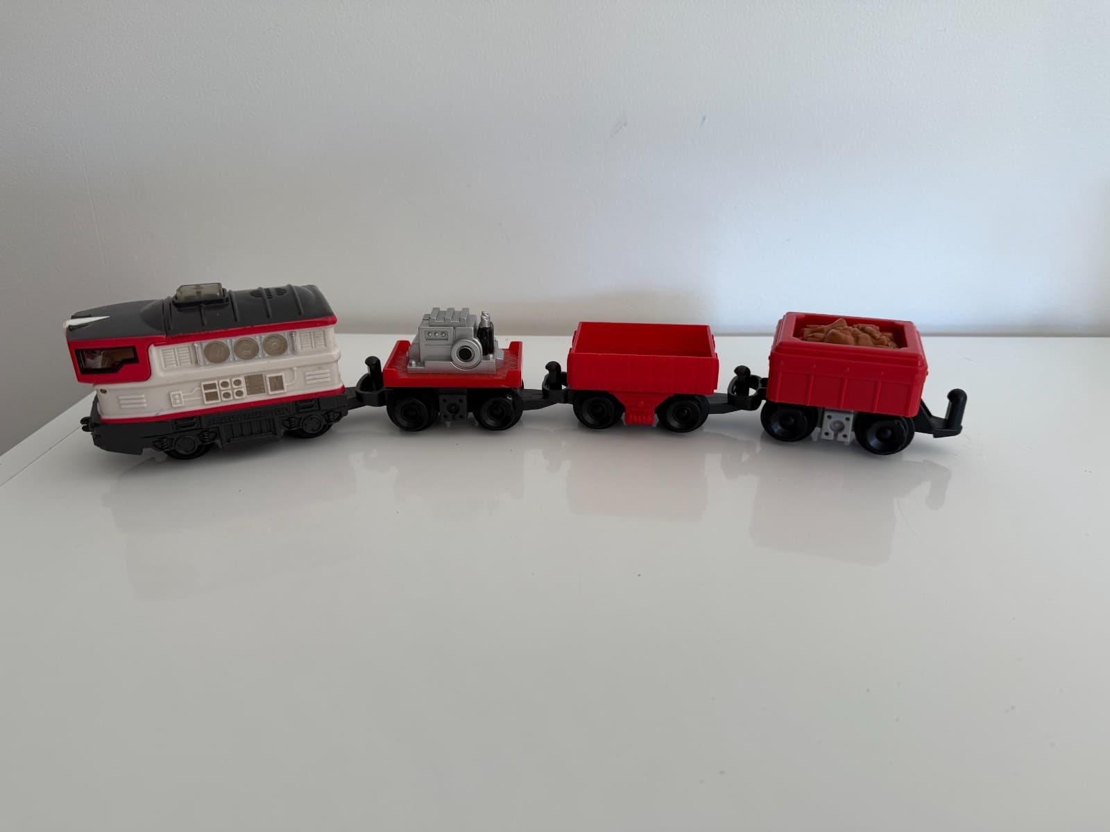 Fisher Price GeoTrax ~ Goggles & Bunsen! Smartest Team Engine cars & figure