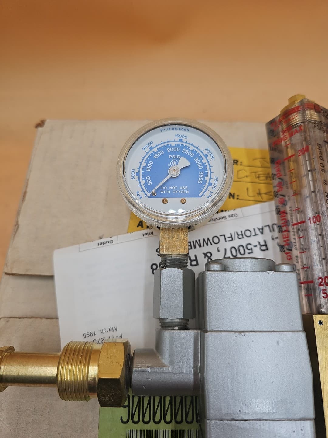 Oxweld R-5007 Multigas Regulator L32 Flow Meter 6