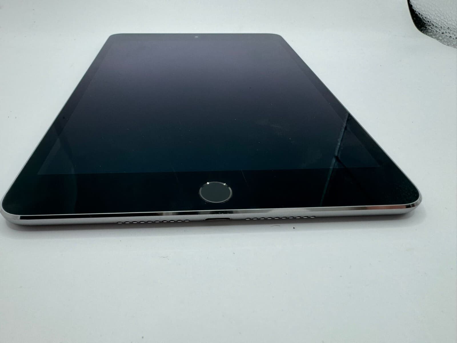 Apple iPad Mini 4 128GB Space Gray  A grade  FOR PARTS ONLY 2