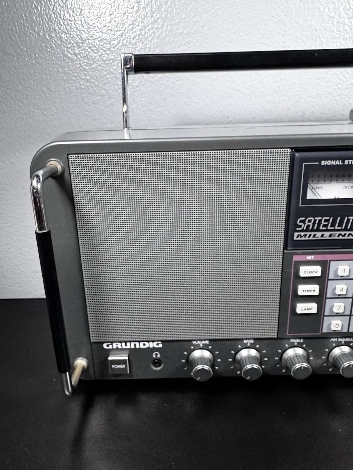 Grundig Satellit 800 Millennium Shortwave Receiver No power Supply 4