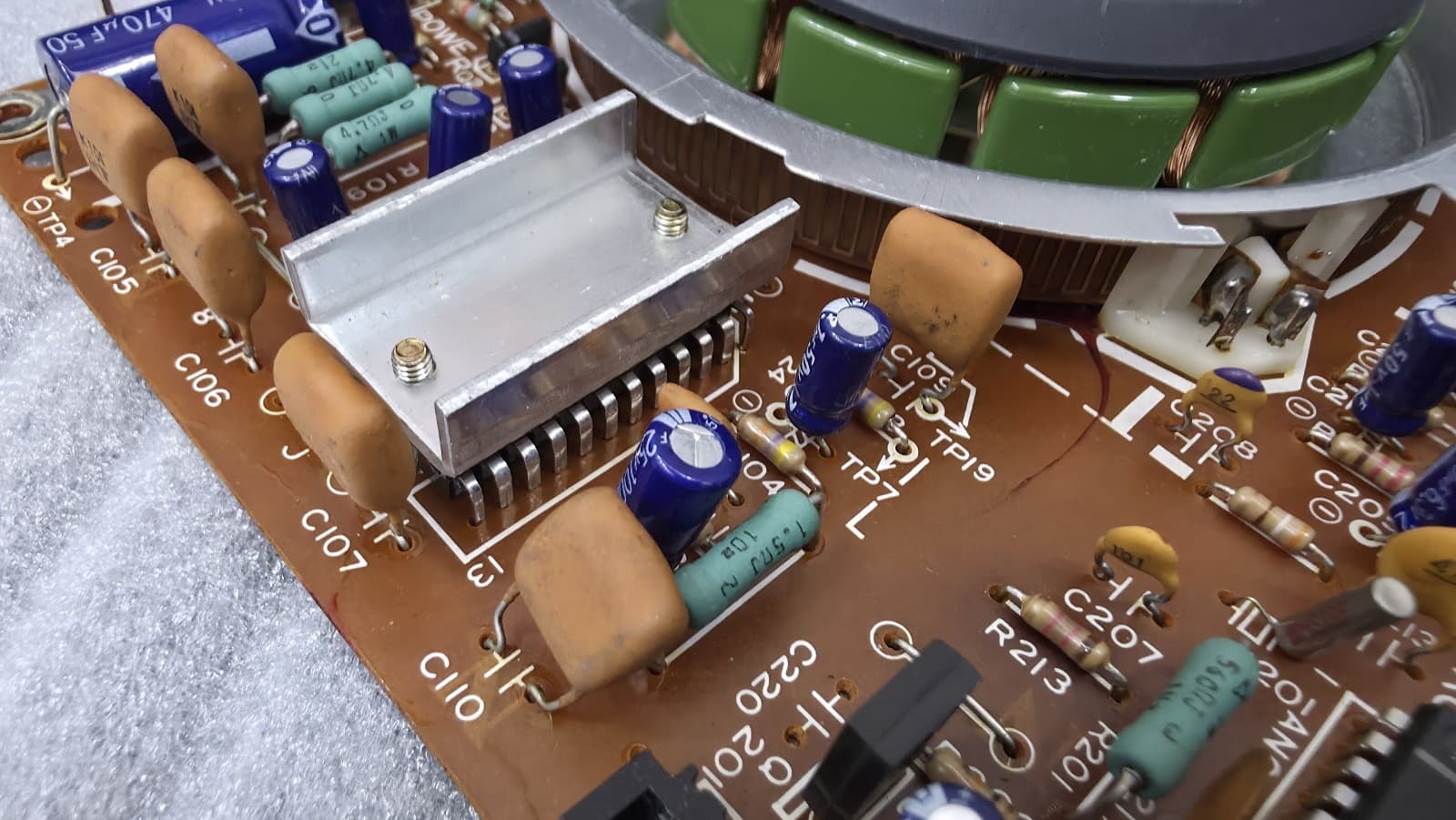 Technics sl1200, sl1210 mk2. Main pcb/motor  4