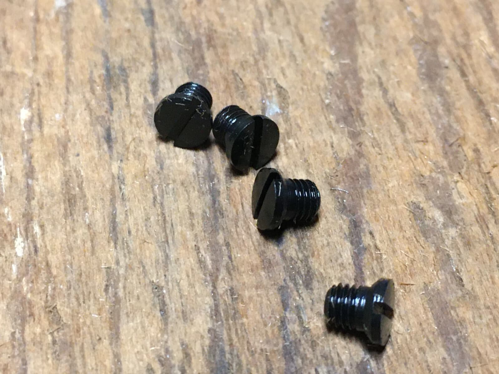 Set of 4 Remington 700 742 760 7400 7600 Front Rear Sight mounting Screws 6-48 3