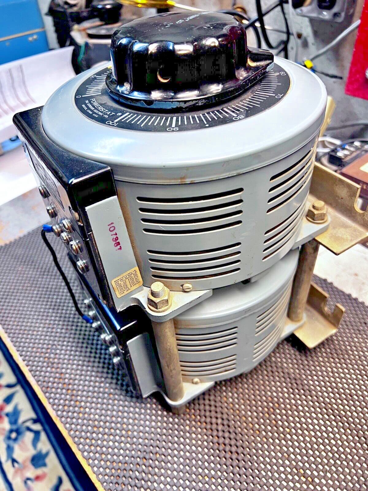 Powerstat 236B-2 Variable Autotransformer 240-volt, 50/60Hz 3
