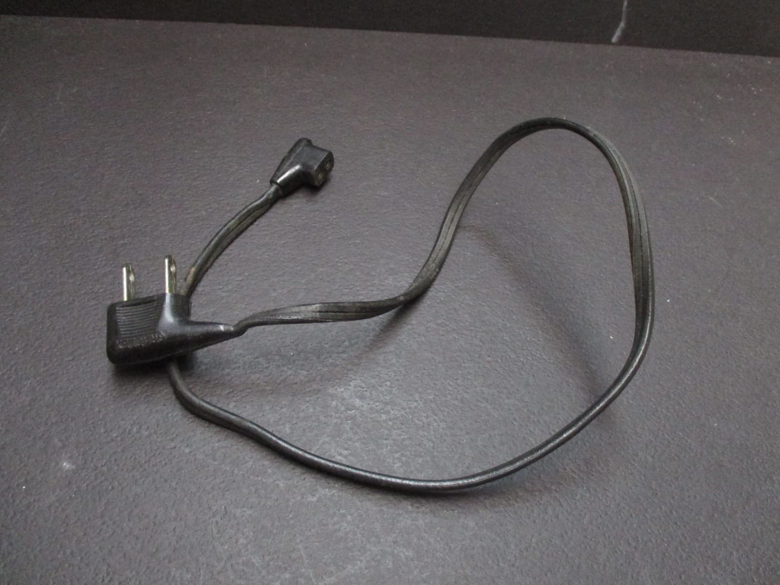 Graflex 22" household Cord to bi post flash cord