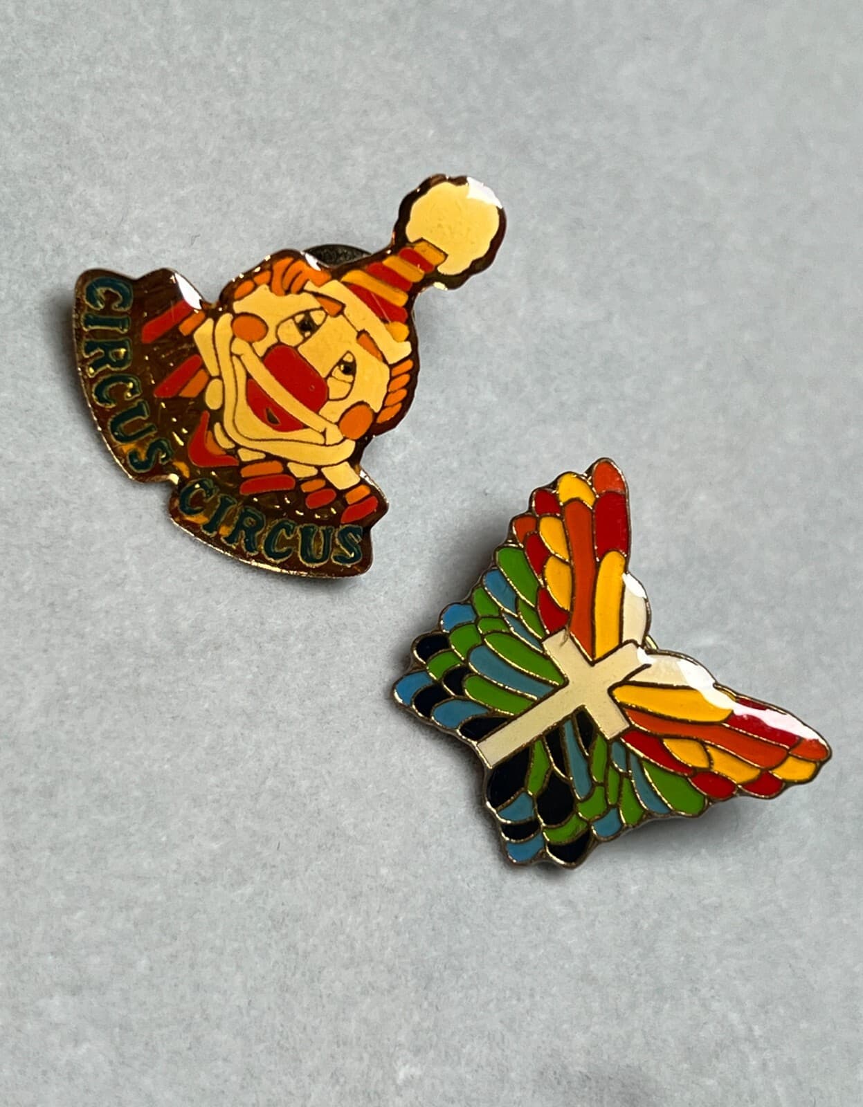 Lot of 7 Vintage Pinbacks Buttons Mickey Minnie Mouse Disney Circus Beauty Beast 4